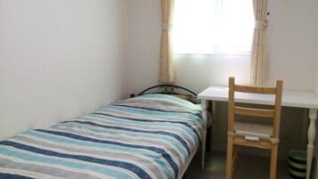 1 bedroom, desk, free WiFi, bed sheets