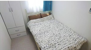 1 habitación, escritorio, wifi gratis y ropa de cama 