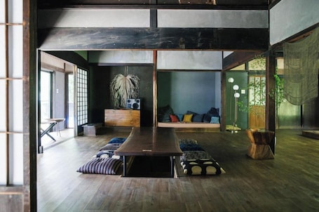 Interior. Whole house charter / Kanzaki-gun Hyōgo