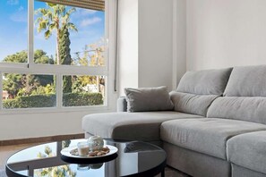 Smart TV, offices - Marysol Apt with pool by Costarentals - Ref 200 (Benalmádena)