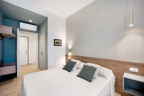 2 habitaciones, tabla de planchar con plancha y wifi gratis 