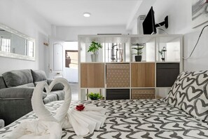 1 dormitorio, tabla de planchar con plancha, wifi gratis y ropa de cama