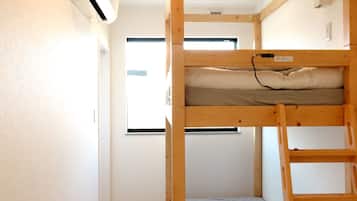 1 bedroom, desk, free WiFi, bed sheets