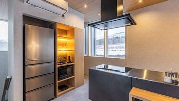 Fridge, microwave, stovetop, cookware/dishes/utensils