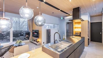 冰箱、微波炉、炉灶、厨具/餐具