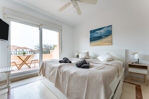 4 bedrooms, free WiFi, bed sheets