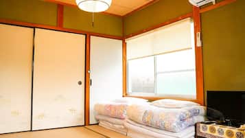 1 bedroom, desk, free WiFi, bed sheets