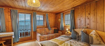 Holiday Home "Oberhof Bauernhaus" with Mountain View, Garden & Wi-Fi