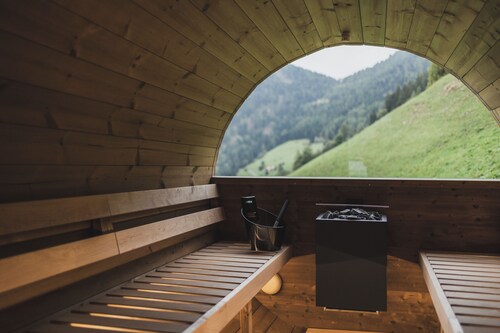 Holiday Home "Oberhof Bauernhaus" with Mountain View, Garden & Wi-Fi