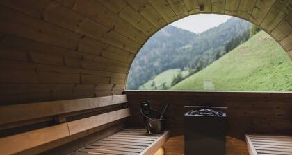 Holiday Home "Oberhof Bauernhaus" with Mountain View, Garden & Wi-Fi