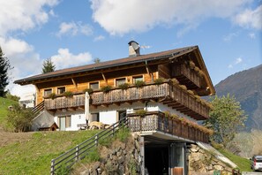 Exterior - Apartment "Oberhof Panorama" with Mountain View, Balcony & Wi-Fi (Vallarga)