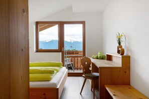 3 makuuhuonetta, ilmainen Wi-Fi, vuodevaatteet