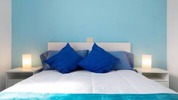 2 bedrooms, iron/ironing board, free WiFi, bed sheets