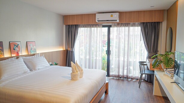 ห้องดีลักซ์ดับเบิล | โต๊ะทำงาน, Wi-Fi ฟรี, ผ้าปูที่นอน