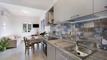 Kühlschrank, Ofen, Herdplatte, Geschirrspüler