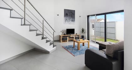 Holiday Home 'Caminho Da Esperança' with Private Garden and Wi-Fi