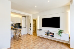 Interior - Apartment 'Mar' with Wi-Fi (L'Escala, España)