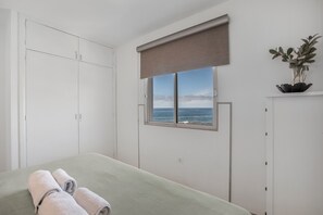 2 عدّة غرف نوم ومكواة/لوح كي وواي فاي مجانًا وملاءات أسرّة