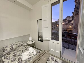 2 soverom, reiseseng for barn, wi-fi (inkludert) og sengetøy