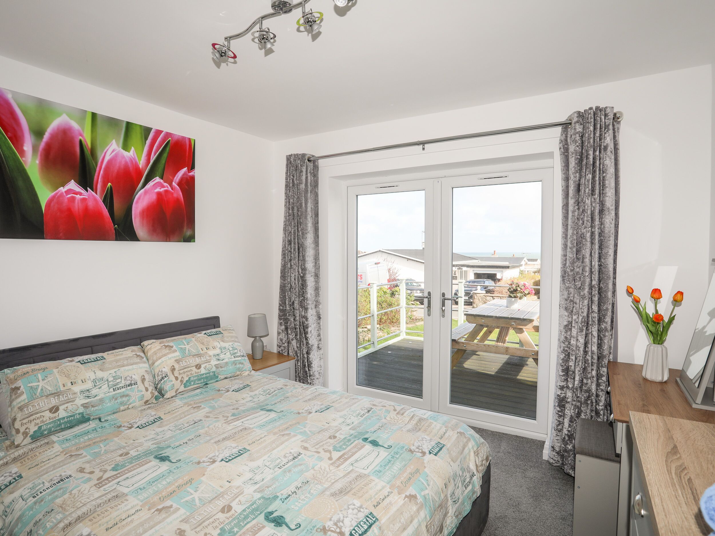 3 bedrooms, individually decorated, individually furnished, free WiFi