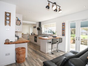 Oppvaskmaskin og kjøkkenutstyr