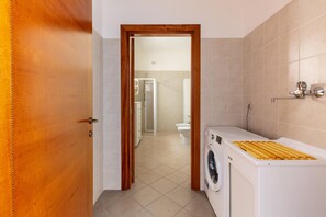 Douche, douche à « effet pluie »