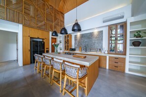 Private kitchen - Villa KClub River Front 4 (Canggu)