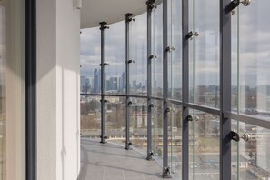 Estúdio, sacada | Sacada