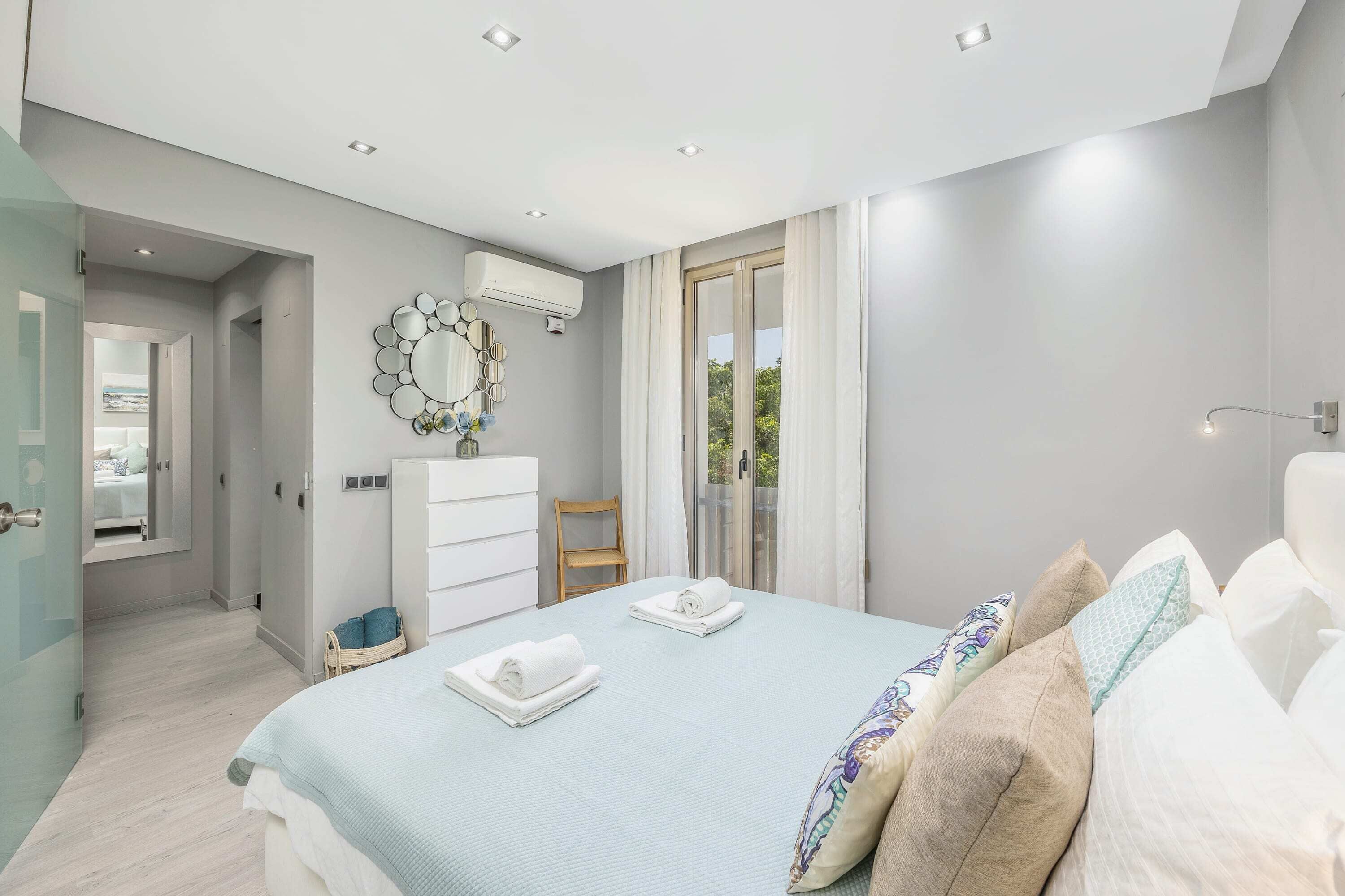 Renovated Penthouse w/ Walking Distance to Marina