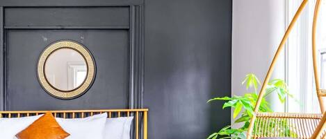 3 bedrooms, in-room safe, desk, iron/ironing board