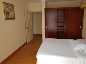 Apartment, 3 Bedrooms | Desk, laptop workspace, soundproofing, free WiFi - Natural Oak Apartments (Nairobi)