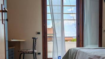 2 camere, una scrivania, ferro/asse da stiro, Wi-Fi