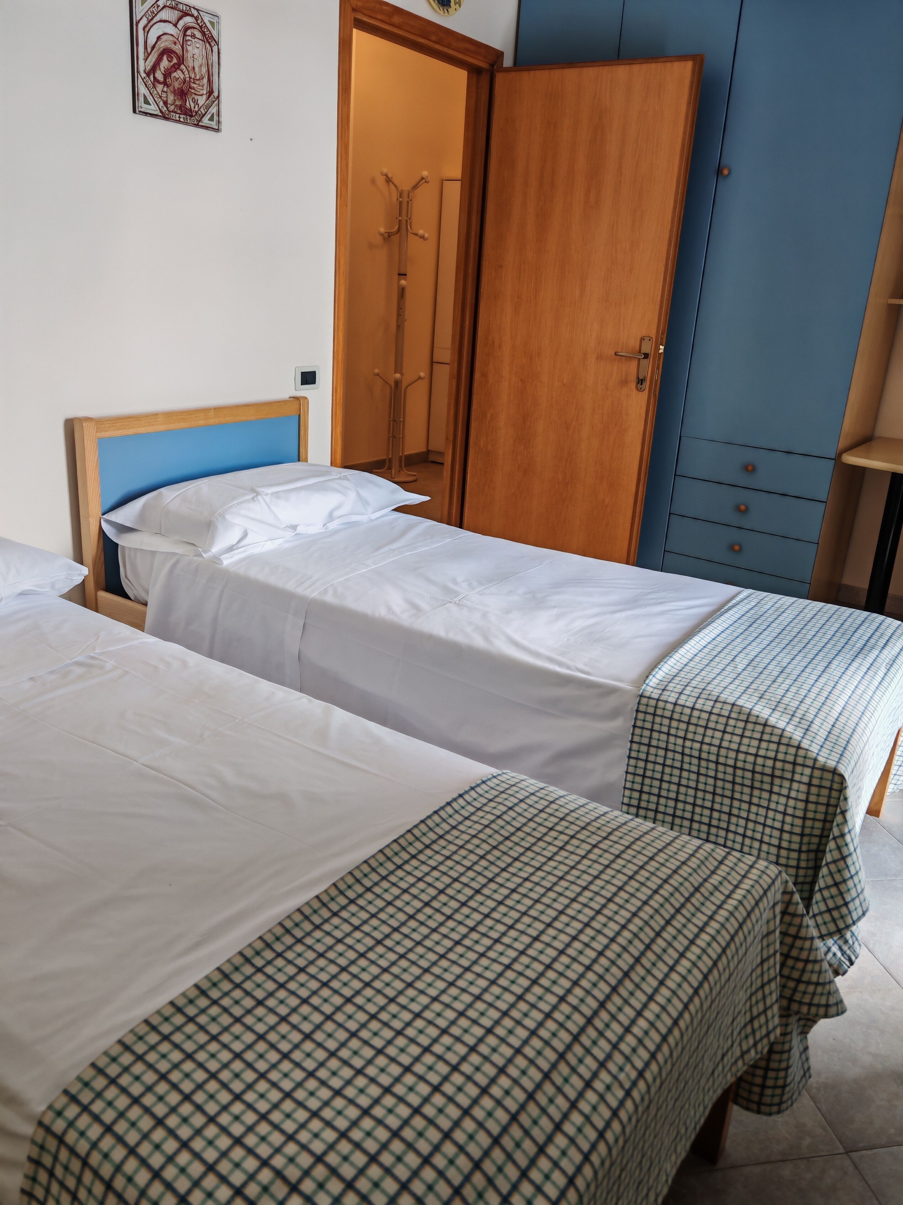 2 Schlafzimmer, Schreibtisch, Bügeleisen/Bügelbrett, WLAN