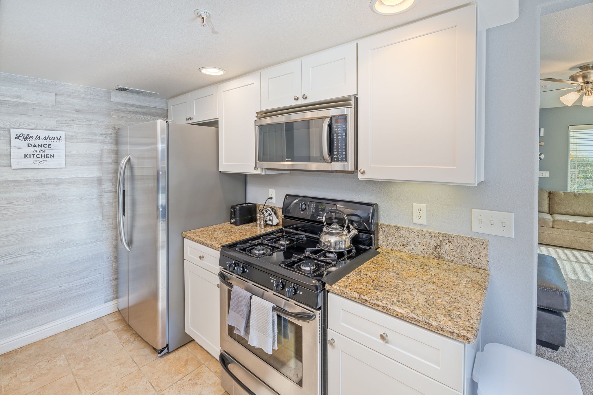 Condo with Pool and Spa - Bass Lake Near Yosemite