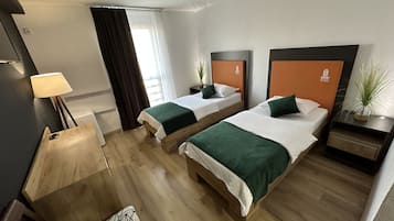 Deluxe Double or Twin Room | 1 bedroom, desk, laptop workspace, soundproofing