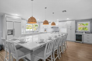 Fridge, microwave, oven, stovetop - Anna Belle by Beach Boutique Rentals (Anna Maria)