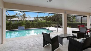 A heated pool - 4BR, 3BA Marco Island home with heated pool, WiFi, and beach access (Marco Island)