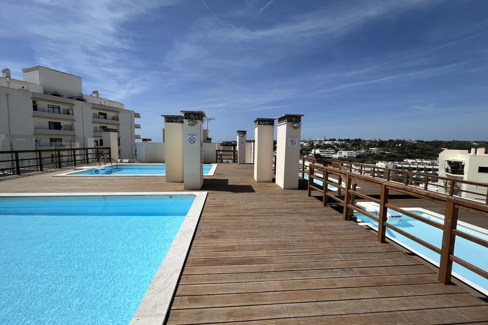 Ocean Terrace Seaview Apartment