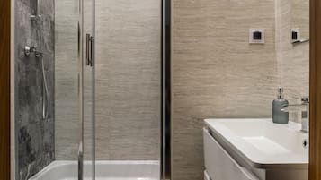 City Studio | Bathroom