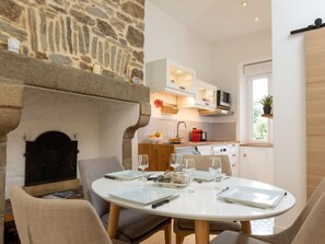 Dining - Le Clemenceau by Interhome (Saint Malo)