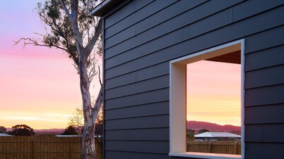 Reader's Rest - dog friendly accommodation in Clunes!