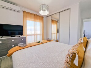 2 chambres, fer et planche à repasser, Wi-Fi gratuit, draps fournis