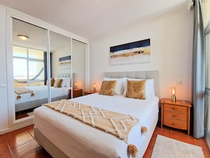 1 chambre, fer et planche à repasser, Wi-Fi gratuit, draps fournis