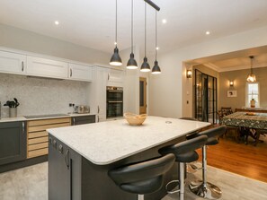 ตู้เย็น, เครื่องล้างจาน, เครื่องครัว/จาน/ช้อนส้อม