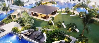 Condotel with balcony in Pasay Manila near MOA. NAIA Airport, PICC