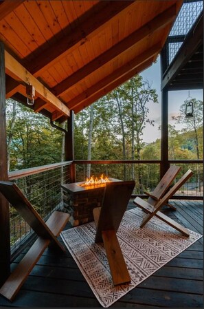 Property grounds - Goodness Gracious Cozy Luxe Cabin w/ Views & Games (Sevierville)