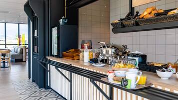 Daily buffet breakfast for a fee