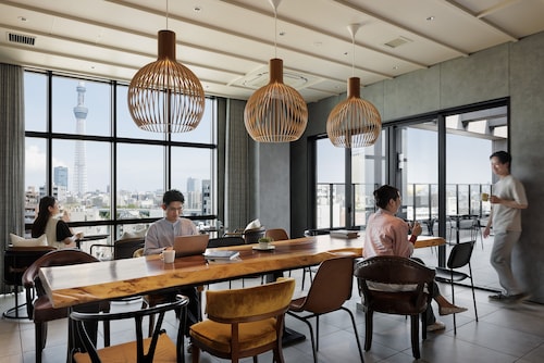 ロビーラウンジ