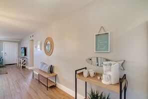 Interior - 🌊Venus 108 - Stay Salty | Gulf Front | Fab Amenities | Easy Beach Access🌊 (Fort Walton Beach)