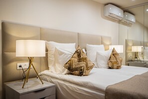 Studio | In-room safe, individually furnished, desk, laptop workspace - RIS Opera Apartments Yerevan (Yerevan)